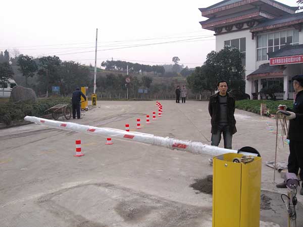 寻龙山旅游接待中心