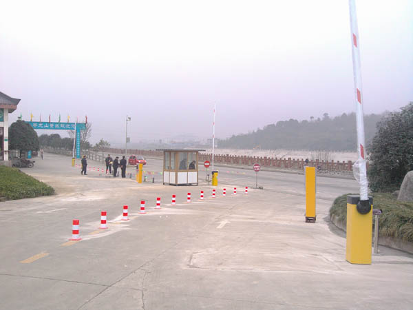 Ѱ��ɽ���νӴ�����